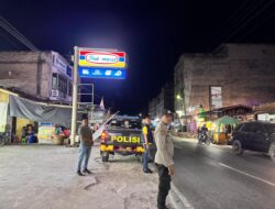 Pastikan Kondisivitas Sitkamtibmas, Polsek Bilah Hilir Laksanakan Patroli Blue Light