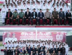 Bupati Labusel Kukuhkan 70 Paskibraka 2025: “Jadilah Generasi Teladan saat Sang Saka Merah Putih Dikibarkan”