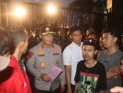 Kedepankan Sisi Humanis, Polda Kalteng Kawal Aksi Unras di Mapolda