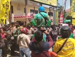 Massa Demo Gabungan Turun Ke Jalan Gelar Aksi Unjuk Rasa di Pematang Siantar