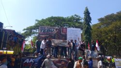 Aksi Tumpah Tebu di Depan PG GMM Berubah Menjadi Panggung Demokrasi Rakyat