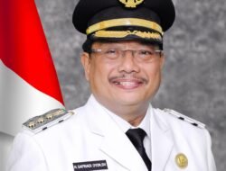Profesor Sutan Nasomal Penanggung jawab Timpas 1 Yakin Golkar Aceh Singkil Di pimpin Safriadi Oyon SH Akan Maju Melambung