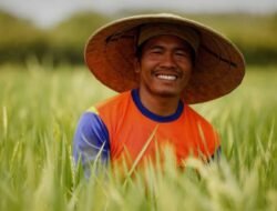 Prof Dr Sutan Nasomal Menghimbau Lahan Gambut Saatnya Dijadikan Pertanian Perkebunan Bukan Dibakar Ironis!!!