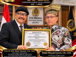 Prof. Dr. KH. Sutan Nasomal Sematkan Gelar CFLE kepada Rishki Nifayadi Garawn, Apresiasi Dedikasi di Dunia Jurnalistik dan Sosial