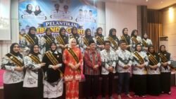 Profesor Dr Sutan Nasomal Rektor UBNB Klaem Bunda Guru Aceh Singkil Ny Habibatussania Safriadi Oyon Isteri Bupati Resmi Dilantik Dunia Pendidikan Pasti Press Maju 2027!! 